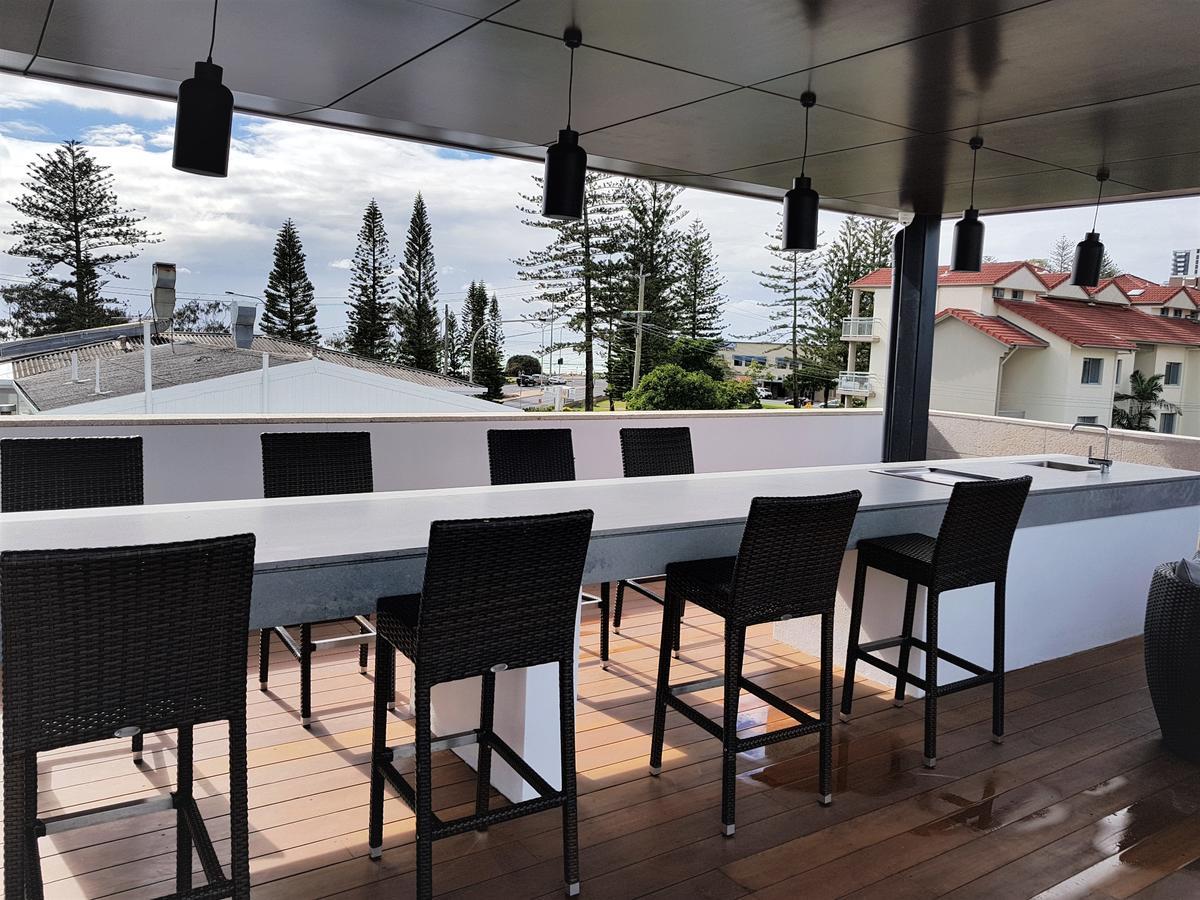 Iconic Kirra Beach Resort Gold Coast Exterior photo